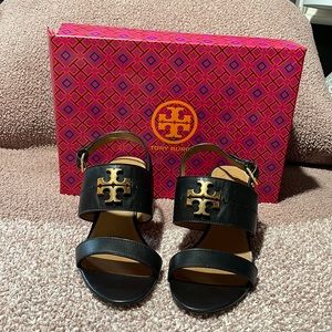 Authentic Tory Burch  Everly  sandals